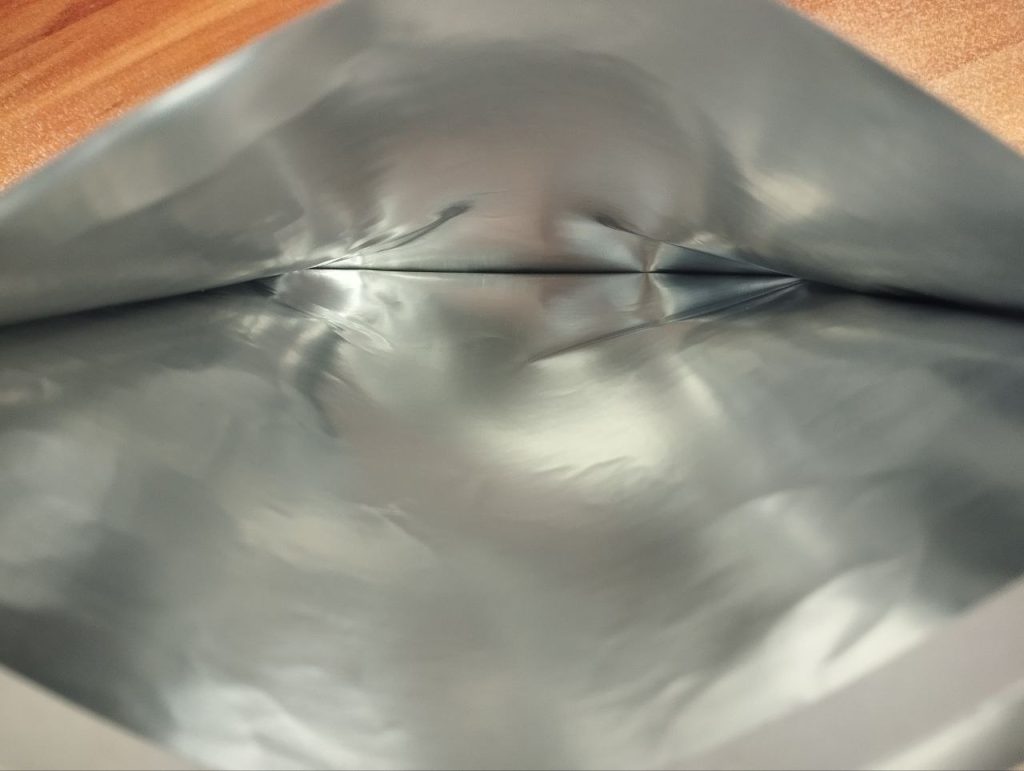 نمای داخل پاکت متالایز