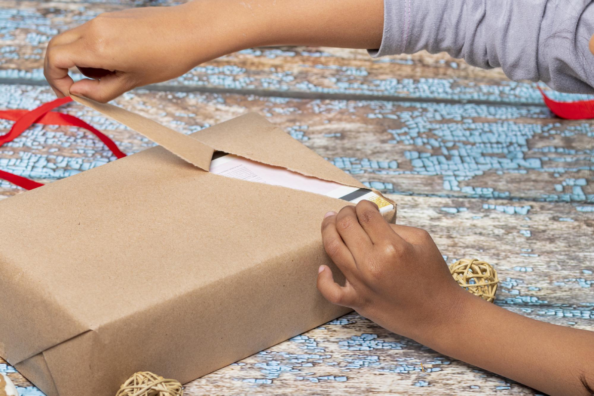 آشنایی با قوانین و مقررات ارسال با کارتن و پاکت پستی در کشورهای مختلف